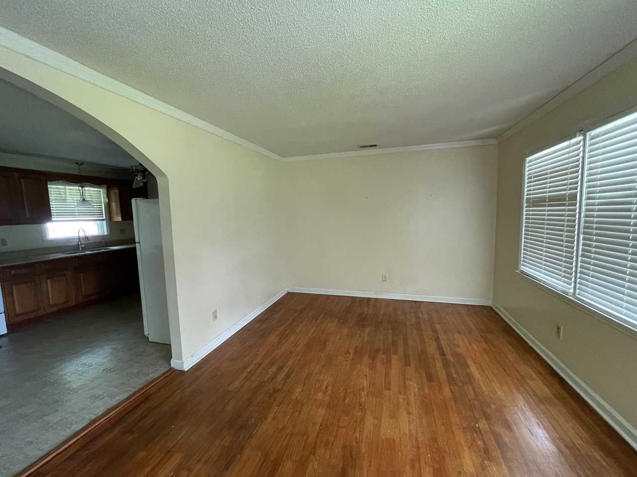 2516 Ranger Dr - Photo 2 of 7