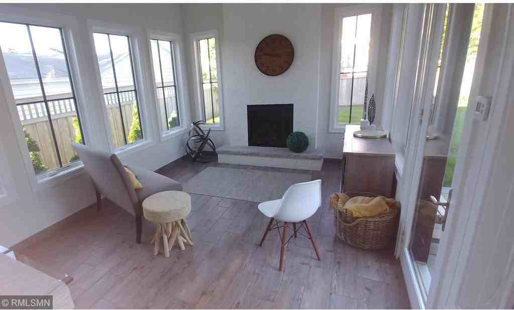 6105 Kellogg Ave - Photo 3 of 16