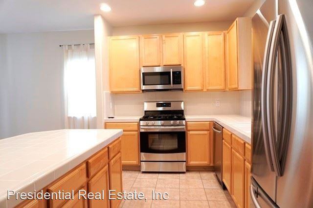 218 Village Ln - Photo 2 of 12