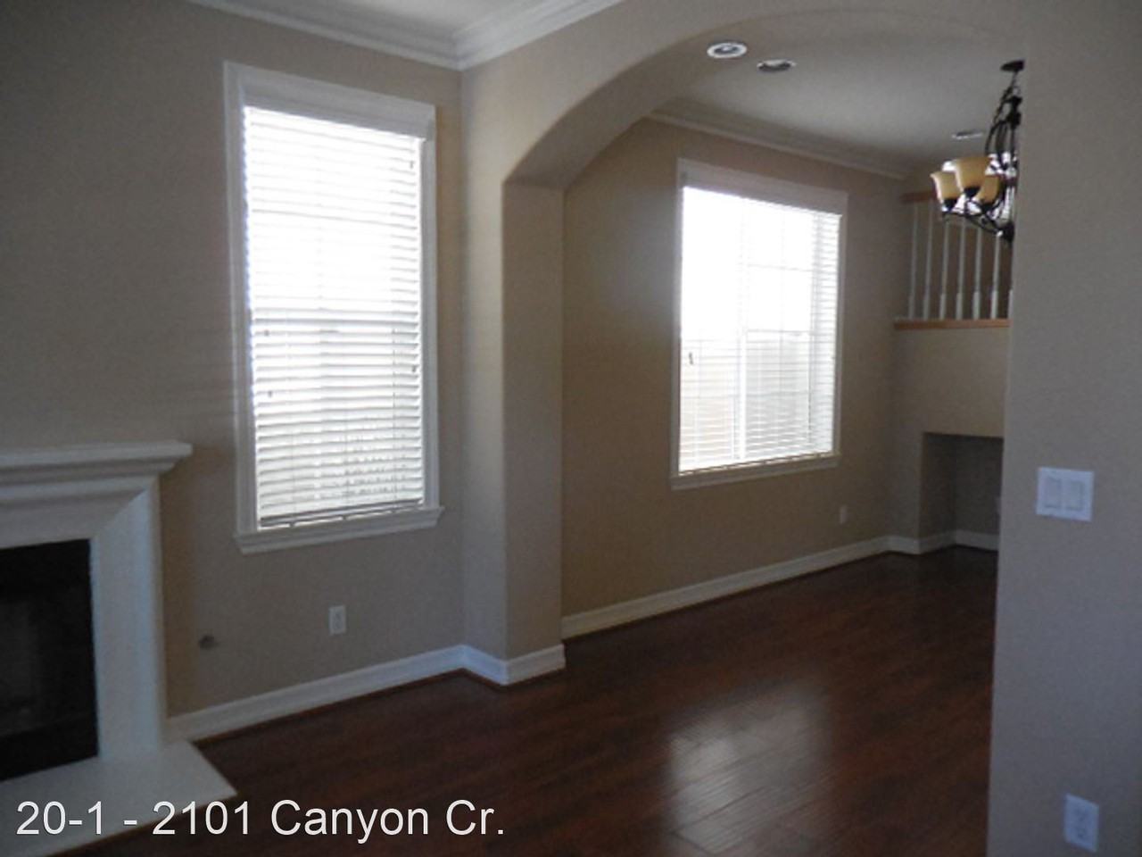 2101 Canyon Cir - Photo 2 of 20