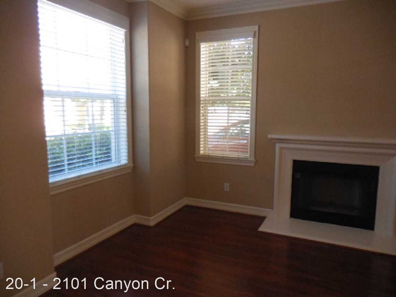 2101 Canyon Cir - Photo 3 of 20