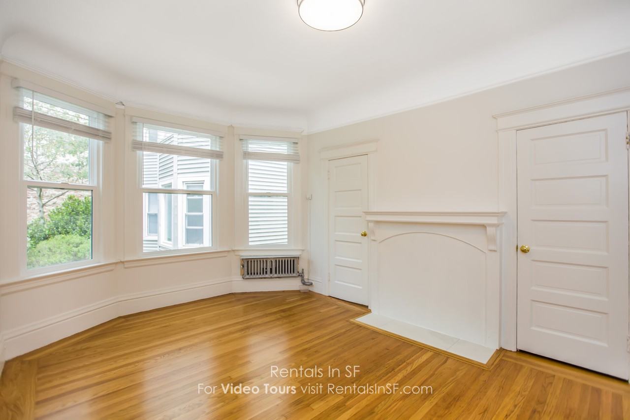 1118 Pine St #B - Photo 3 of 9