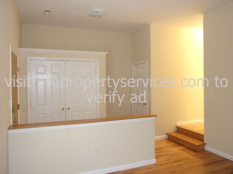 225 S Main St - Photo 2 of 19