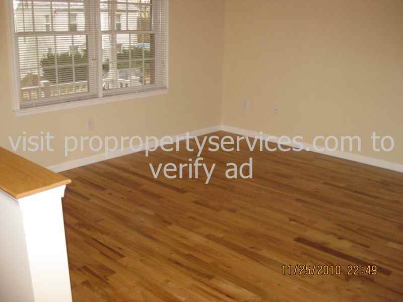 225 S Main St - Photo 3 of 19