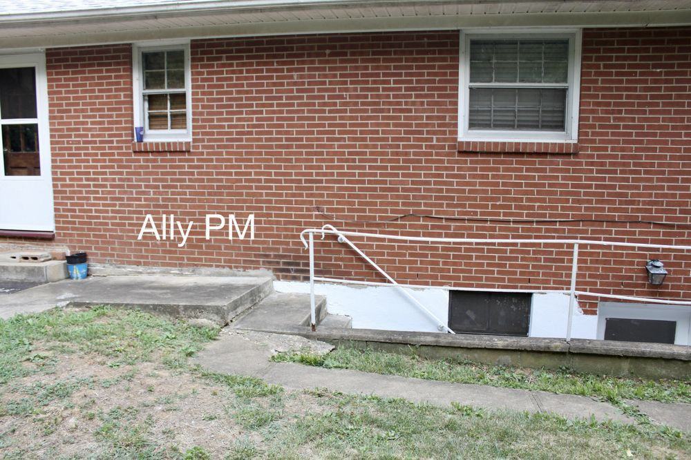 925 925 St. Claire - 1 - Photo 2 of 10