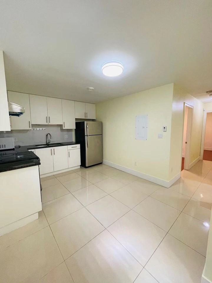 1492 Sherlock Avenue - Photo 2 of 6