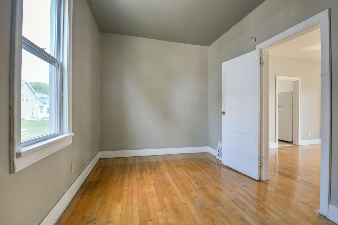 1217 Chicago St #1217 - Photo 7 of 20