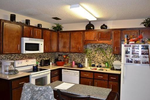 758 Jeanette Cir - Photo 2 of 22