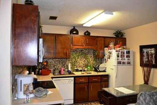 758 Jeanette Cir - Photo 3 of 22