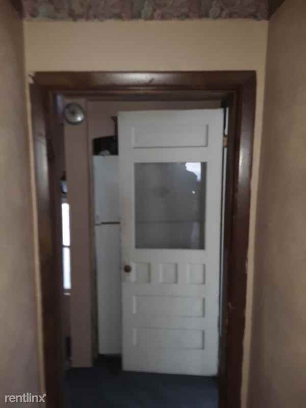 2371 Niagara St - Photo 3 of 11