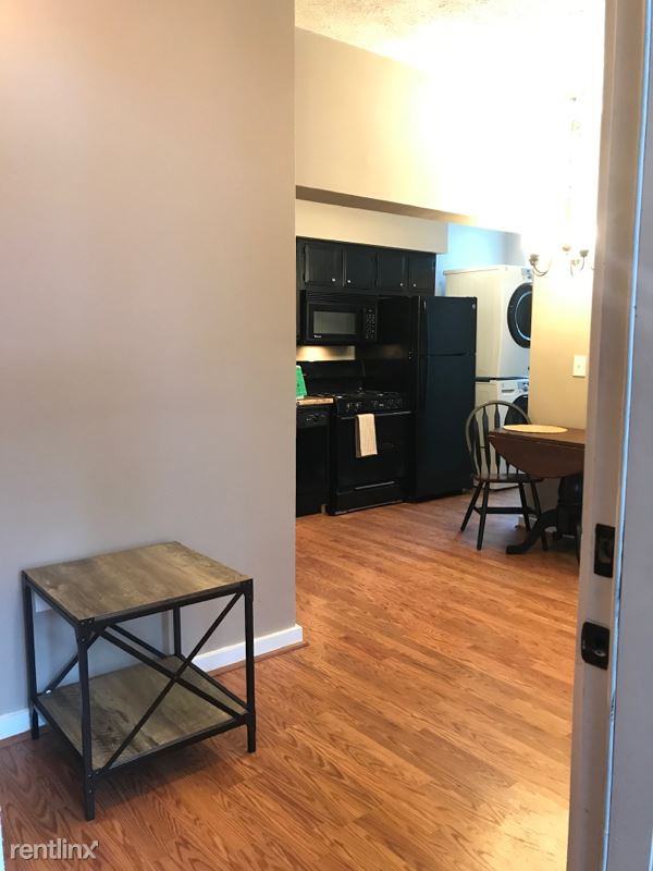 1140 Buffalo St - Photo 2 of 6