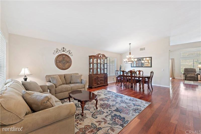 42 Gingham St - Photo 2 of 14
