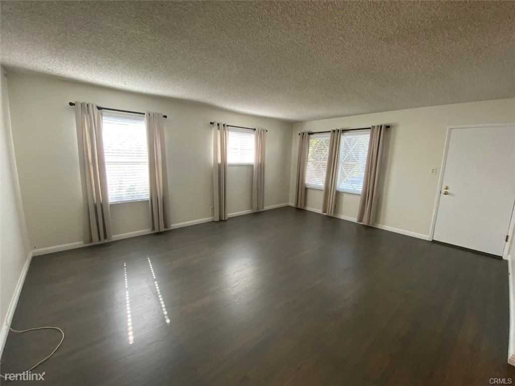 4113 Carmen St - Photo 2 of 10