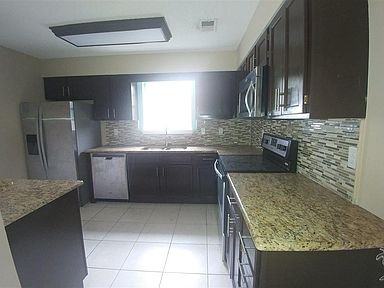 10941 Oak Valley Dr - Photo 3 of 9