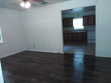 2791 Green Acres Rd - Photo 3 of 5