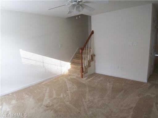 203 Nelson St - Photo 3 of 6