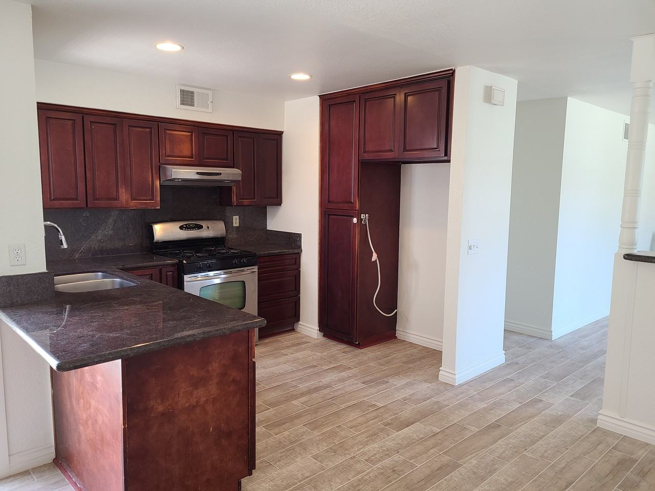 1922 Tillie Court - Photo 2 of 10