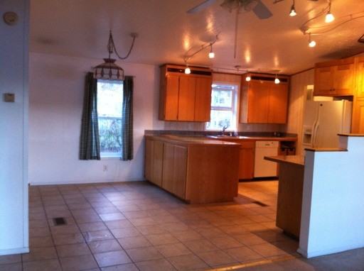 220 N Terrace Rd - Photo 3 of 19