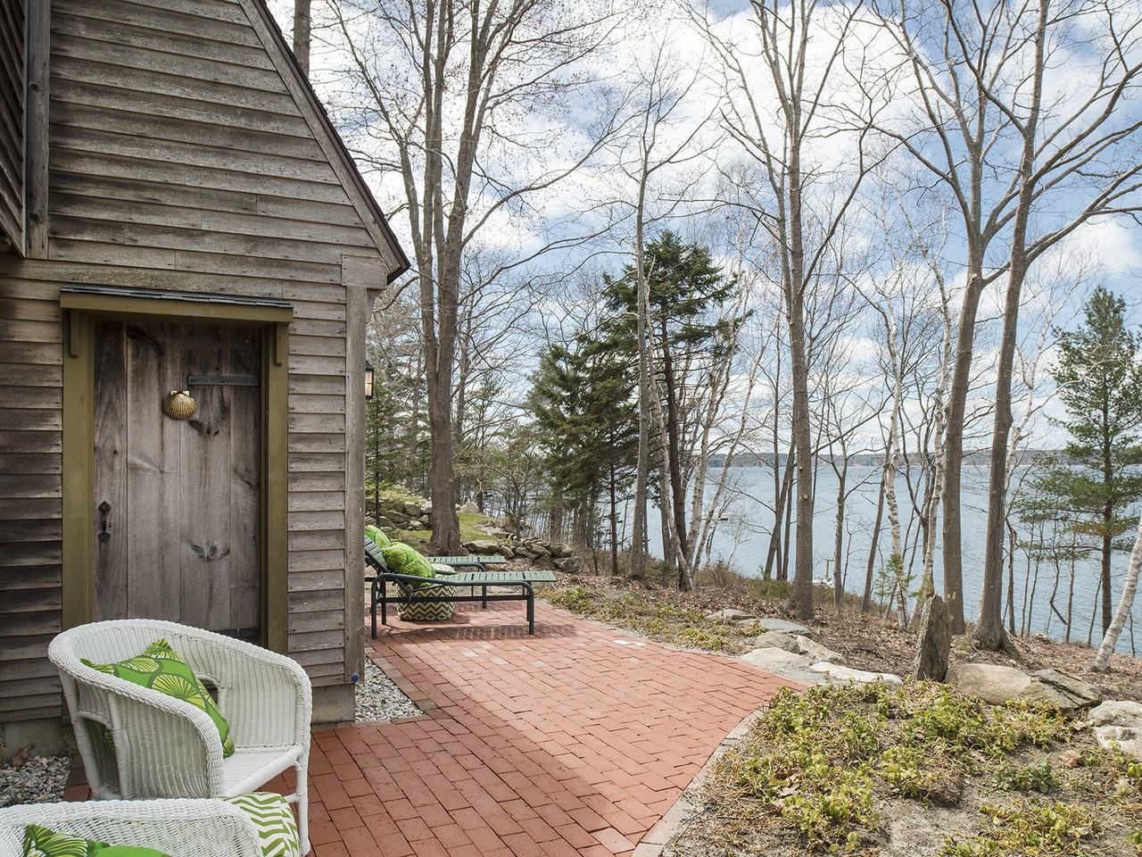 60 Hamilton Way - Photo 2 of 26