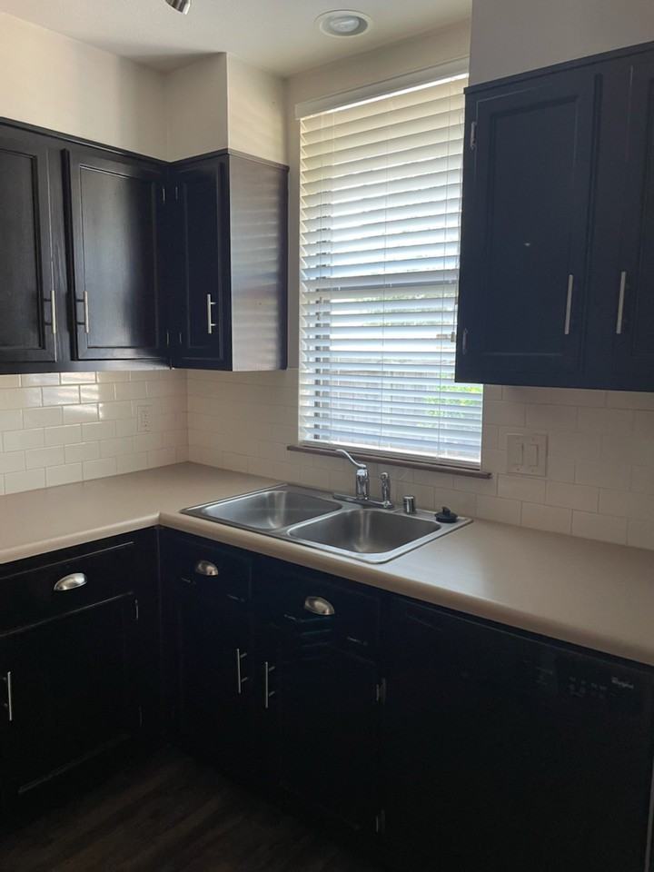 7800 N Hills Blvd #102 - Photo 6 of 15