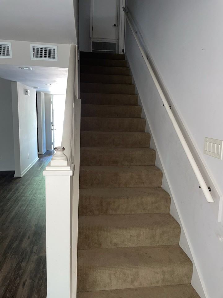 7800 N Hills Blvd #102 - Photo 7 of 15