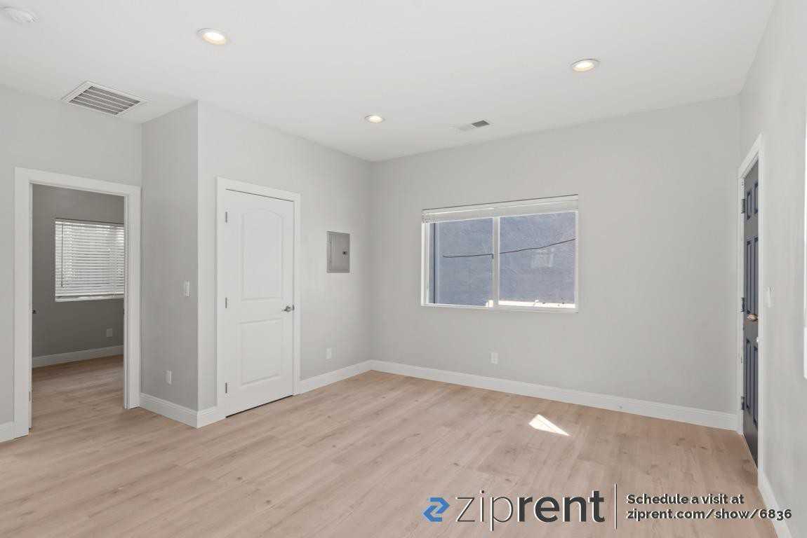 1922 E 25th St #1922 - Photo 2 of 8