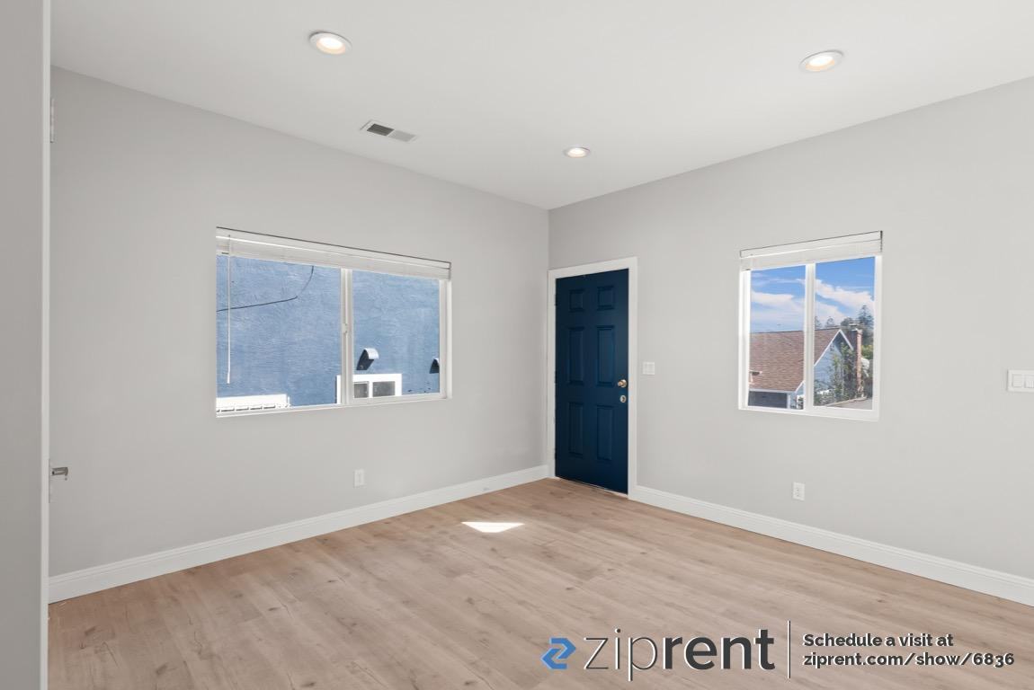 1922 E 25th St #1922 - Photo 3 of 8