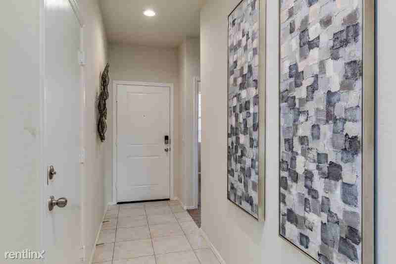 354 N 17th Pl - Photo 2 of 14