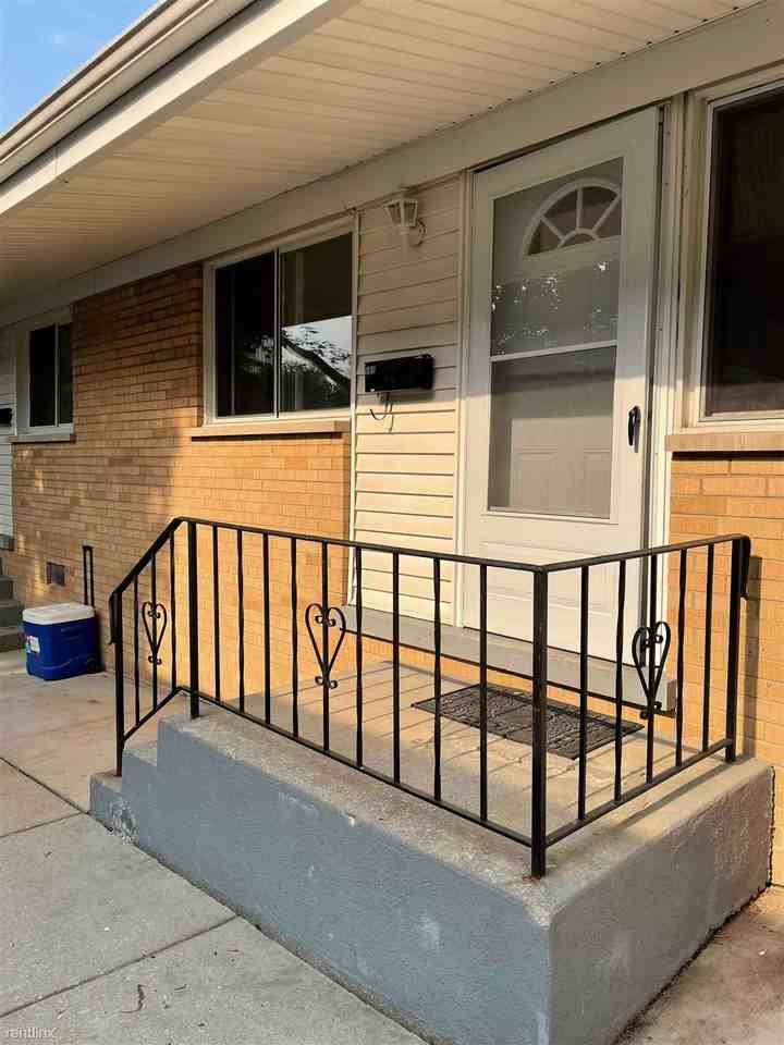 Sidney Place Homes - Photo 3 of 17