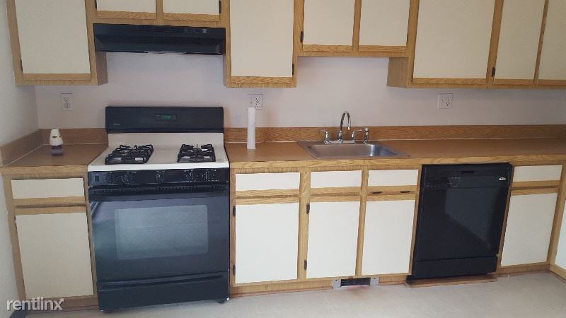 1237 Pawtucket Blvd - Photo 2 of 34