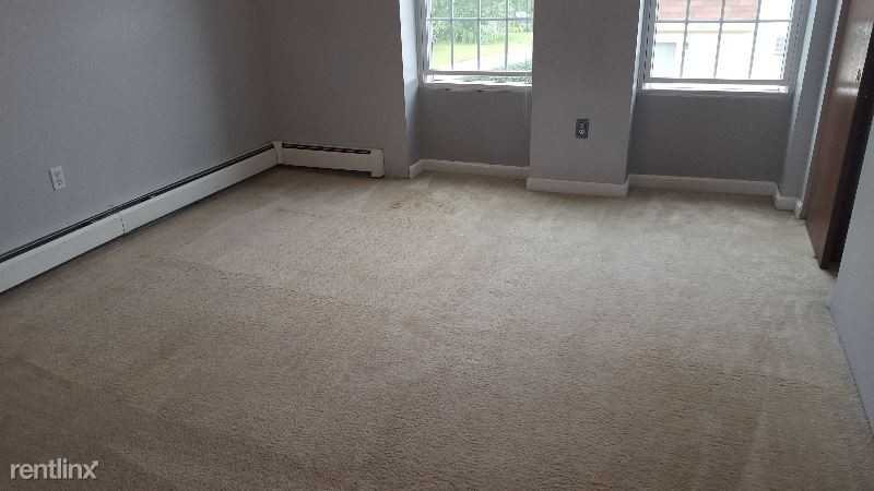 1237 Pawtucket Blvd - Photo 3 of 34