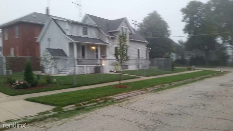 2020 53rd St - Photo 2 of 15