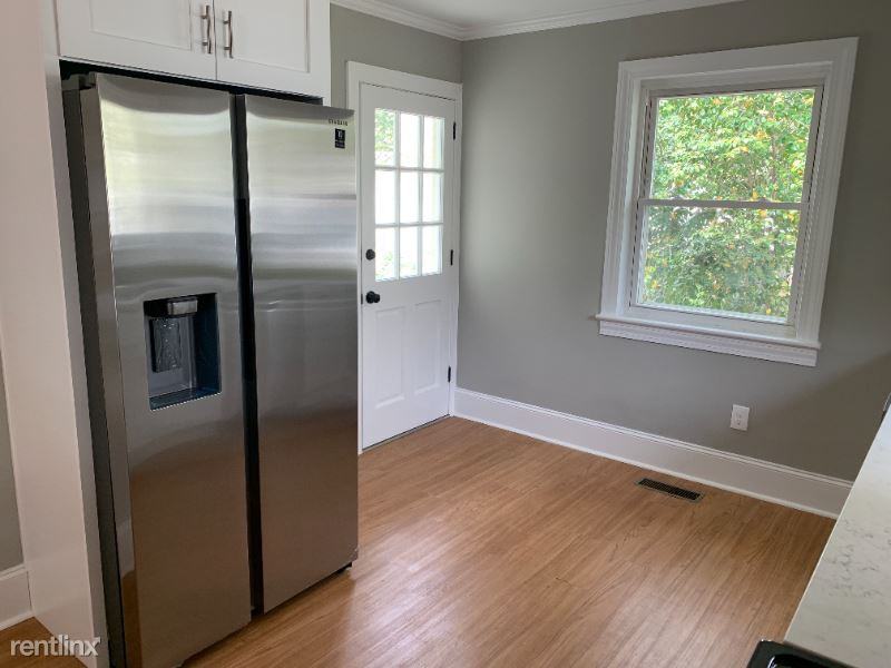 2123 Thurmond Pl - Photo 2 of 9