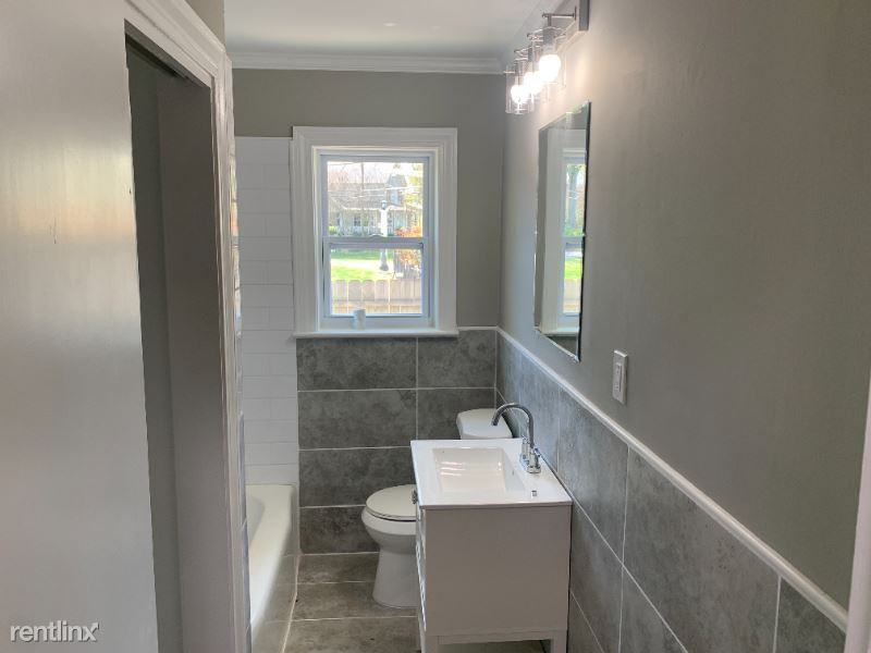 2123 Thurmond Pl - Photo 3 of 9