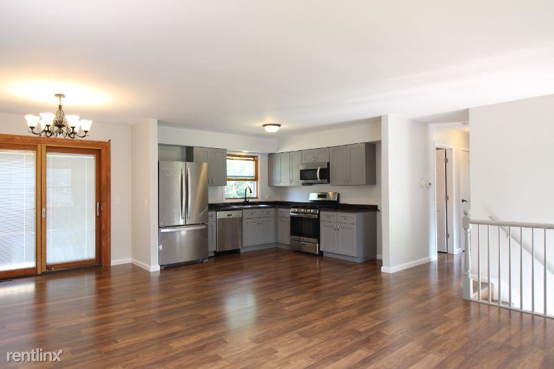 20547 N Eugene Ave - Photo 3 of 16