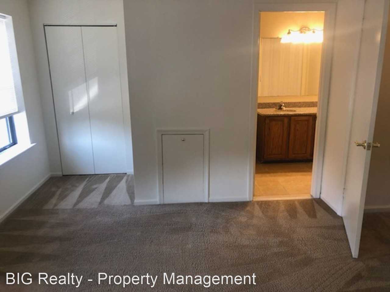 2028 Yorktown N - Photo 3 of 15