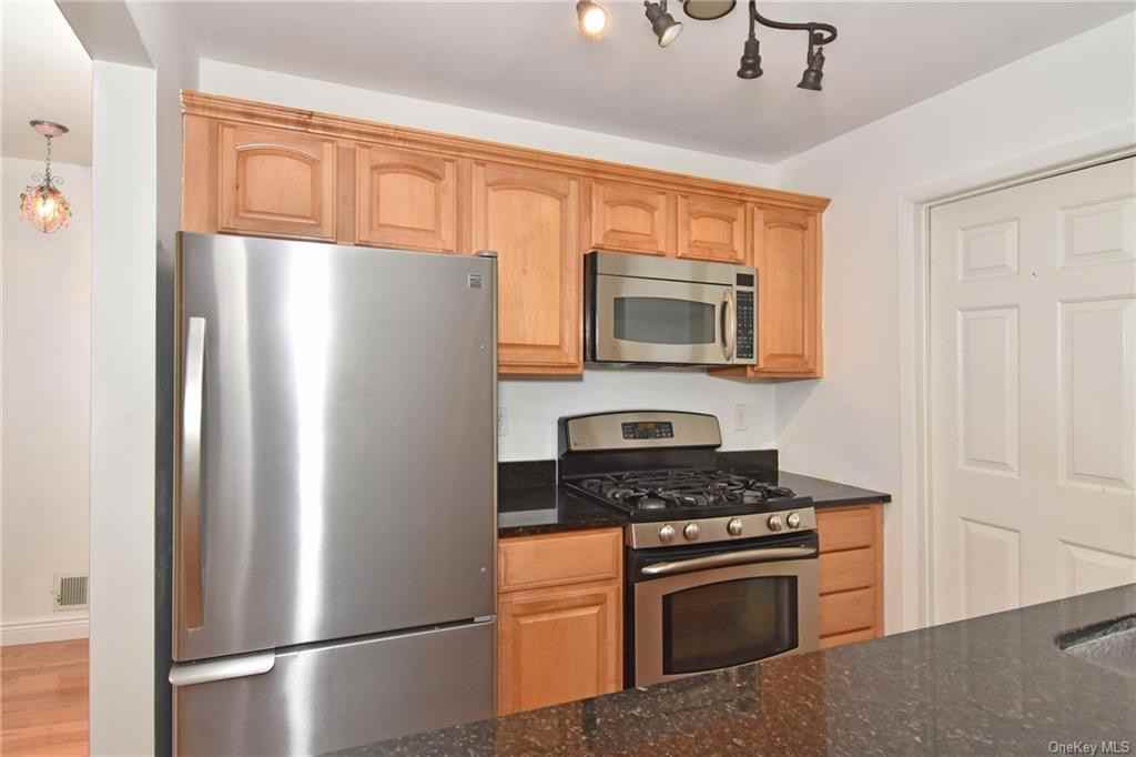 352 Carroll Close - Photo 3 of 16