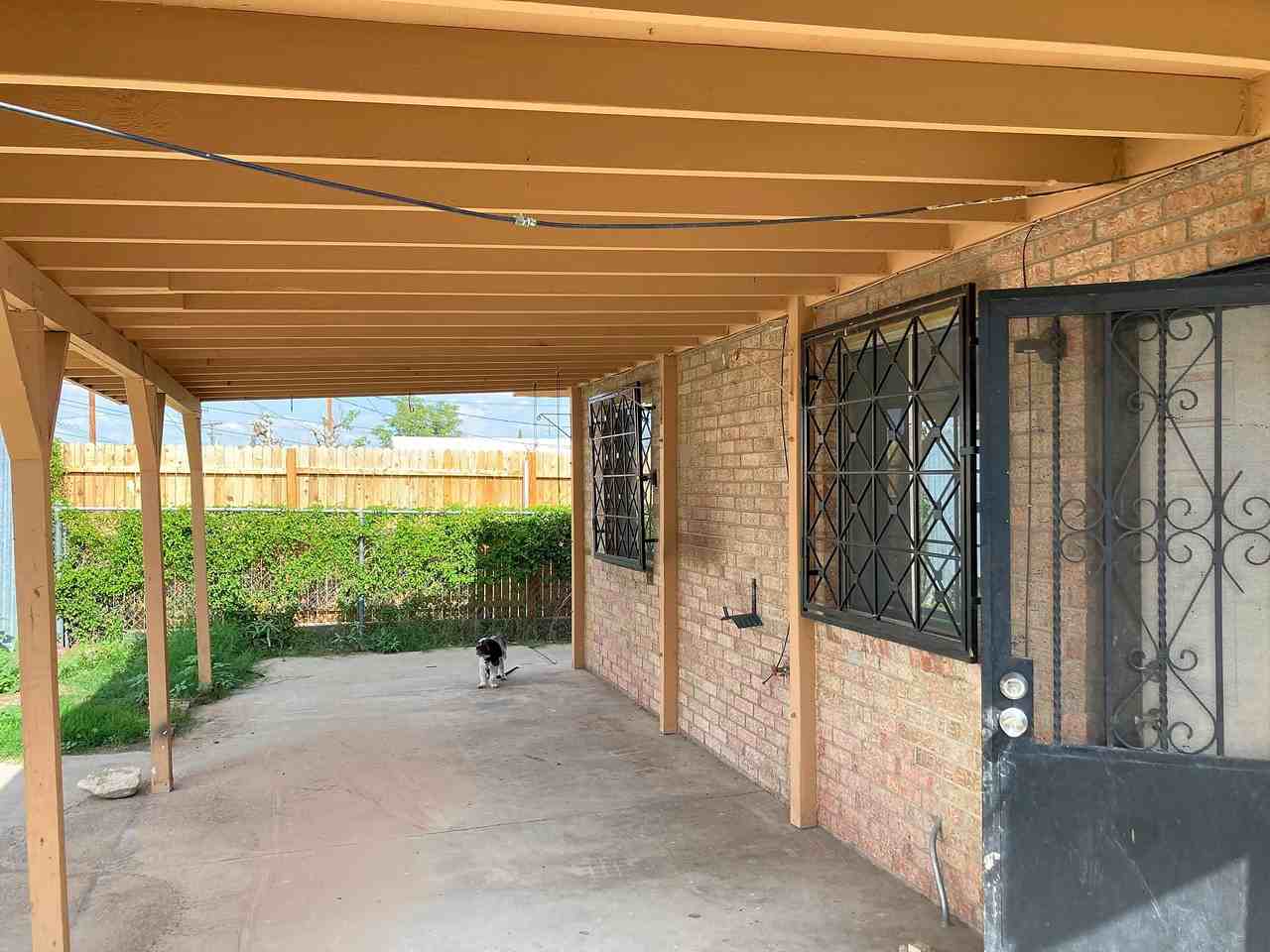 2817 Nashville Ave - Photo 2 of 11