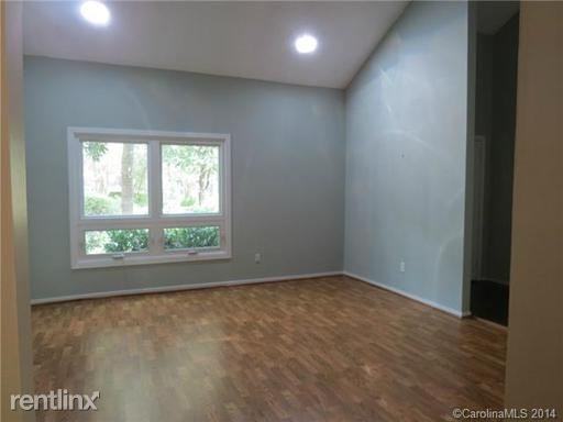 4033 Woodfox Dr - Photo 3 of 10