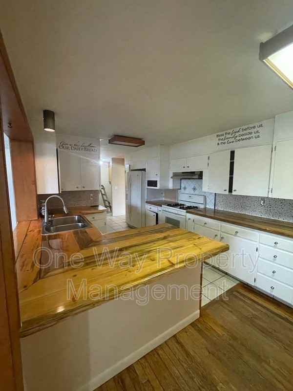 501 1st Ave - Photo 2 of 11