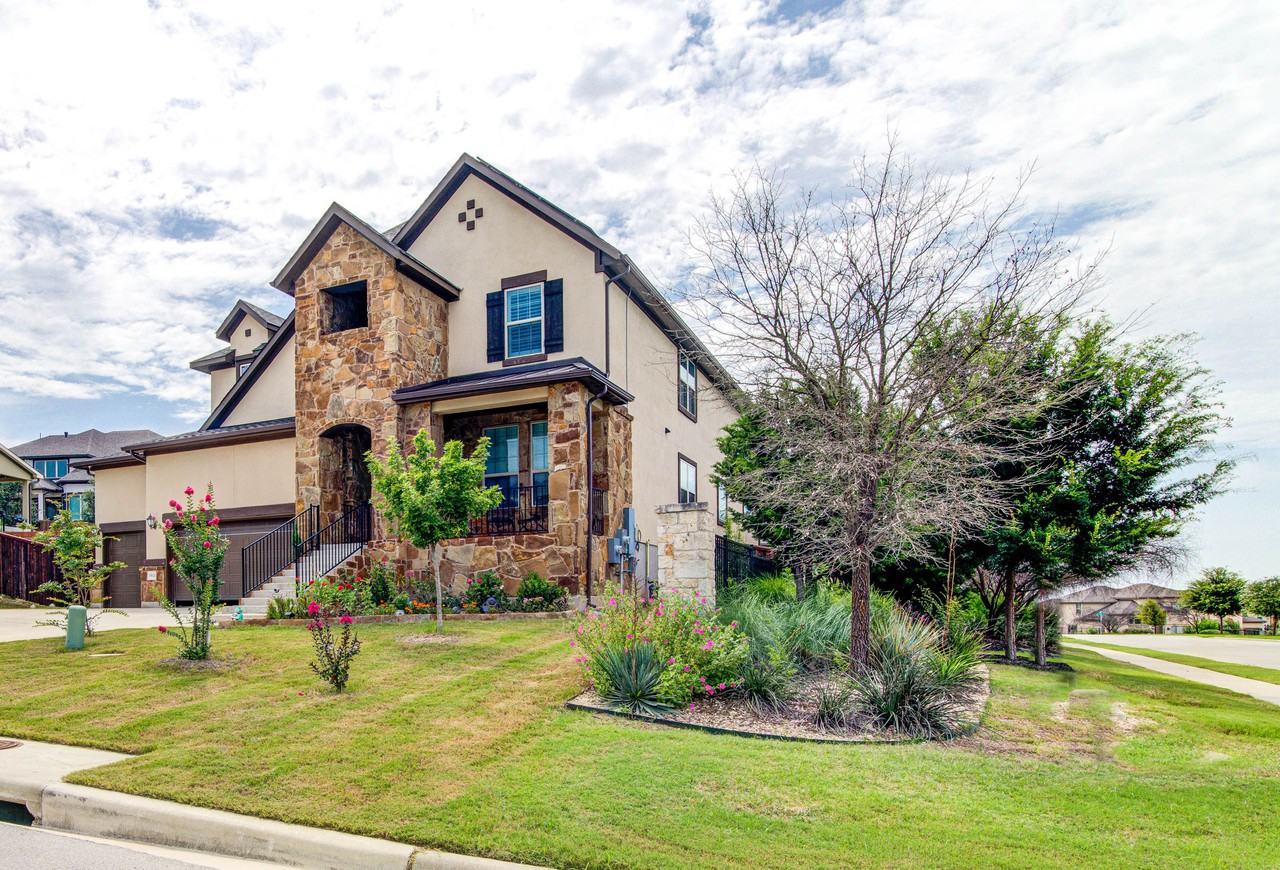 15621 Cabrillo Way - Photo 3 of 3