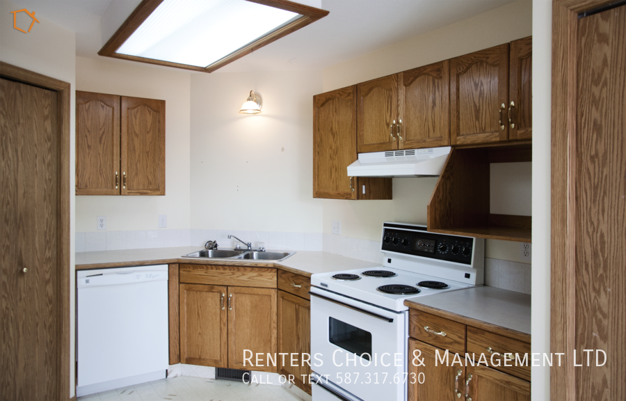 621B 4 St S - Photo 2 of 16