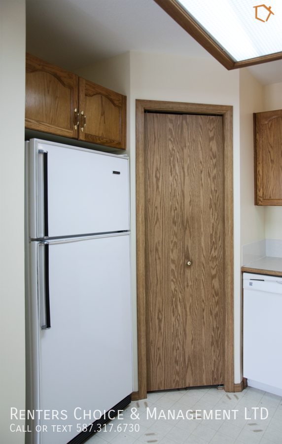 621B 4 St S - Photo 3 of 16