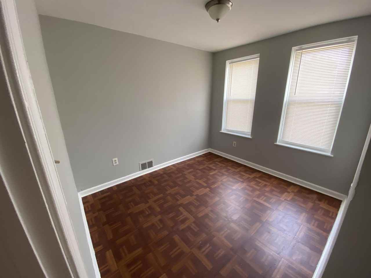 1104 Baring St #1 - Photo 3 of 10