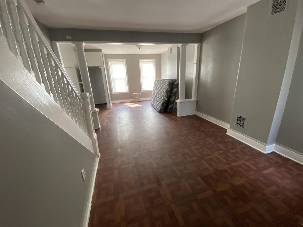 1104 Baring St #1 - Photo 4 of 10