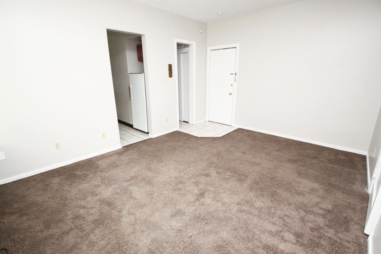 341 SOUTH HIGHLAND AVENUEAPT 26 #26 - Photo 2 of 7