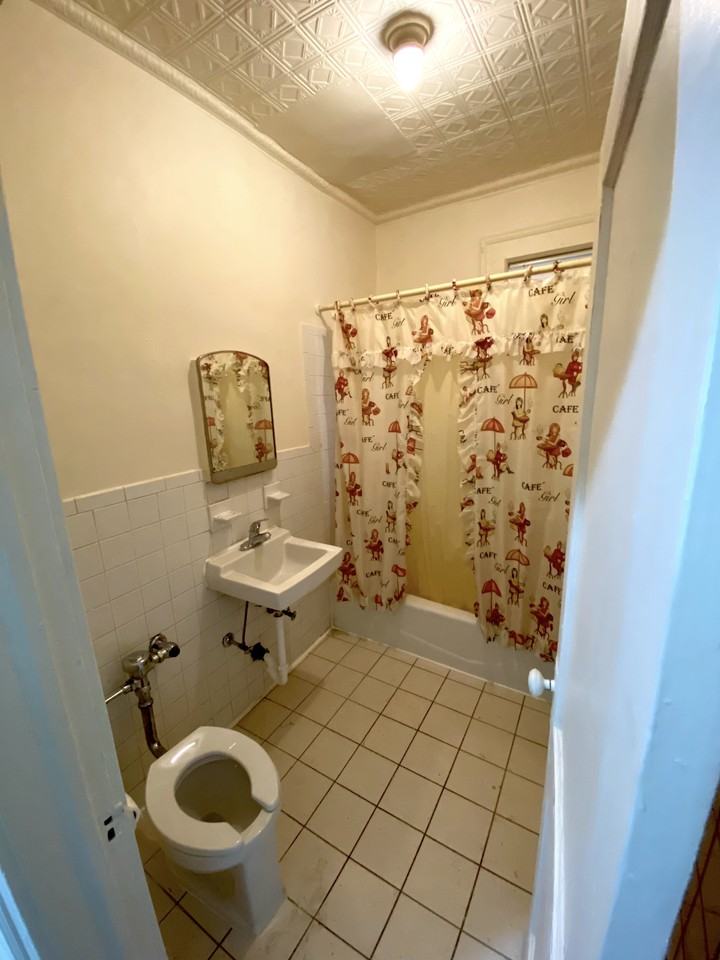 386 4th Avenue #A3 - Photo 3 of 8