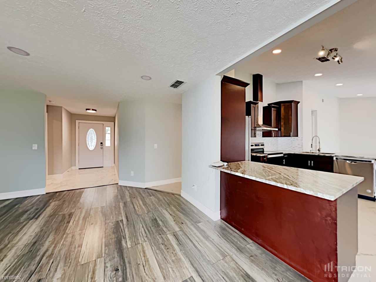 21521 Curlew Ct - Photo 3 of 13