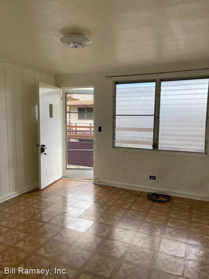 98-094 KANUKU PLACE - Photo 3 of 9