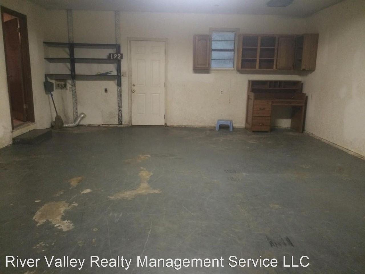 192 E Camp St - Photo 3 of 14